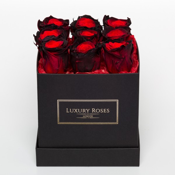 Букет 9 черно-красных роз в коробке