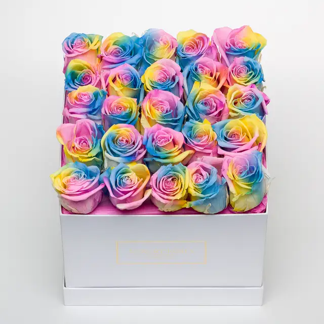 Букет 25 радужных роз в белой коробке, Букеты в квадратной коробке - Luxury Roses, СПб - фото 2