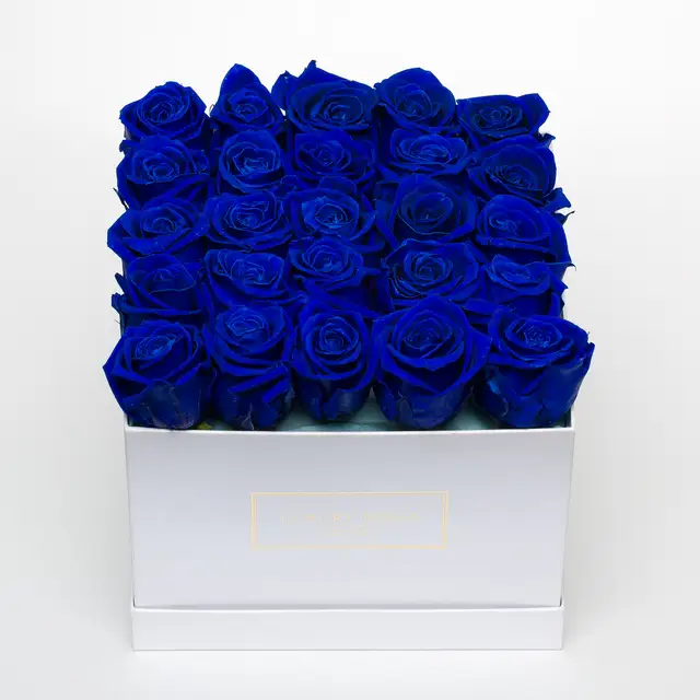 Букет 25 синих роз в белой коробке, Букеты в квадратной коробке - Luxury Roses, СПб - фото 2