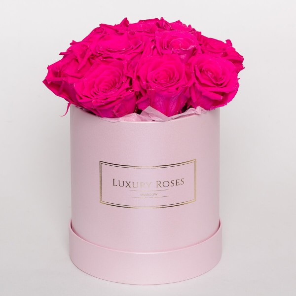 Букет 11 розовых роз в шляпной коробке