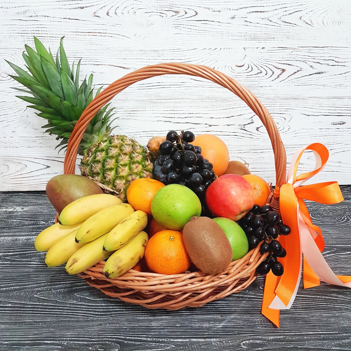 Корзина с фруктами "Фруктовое лукошко"