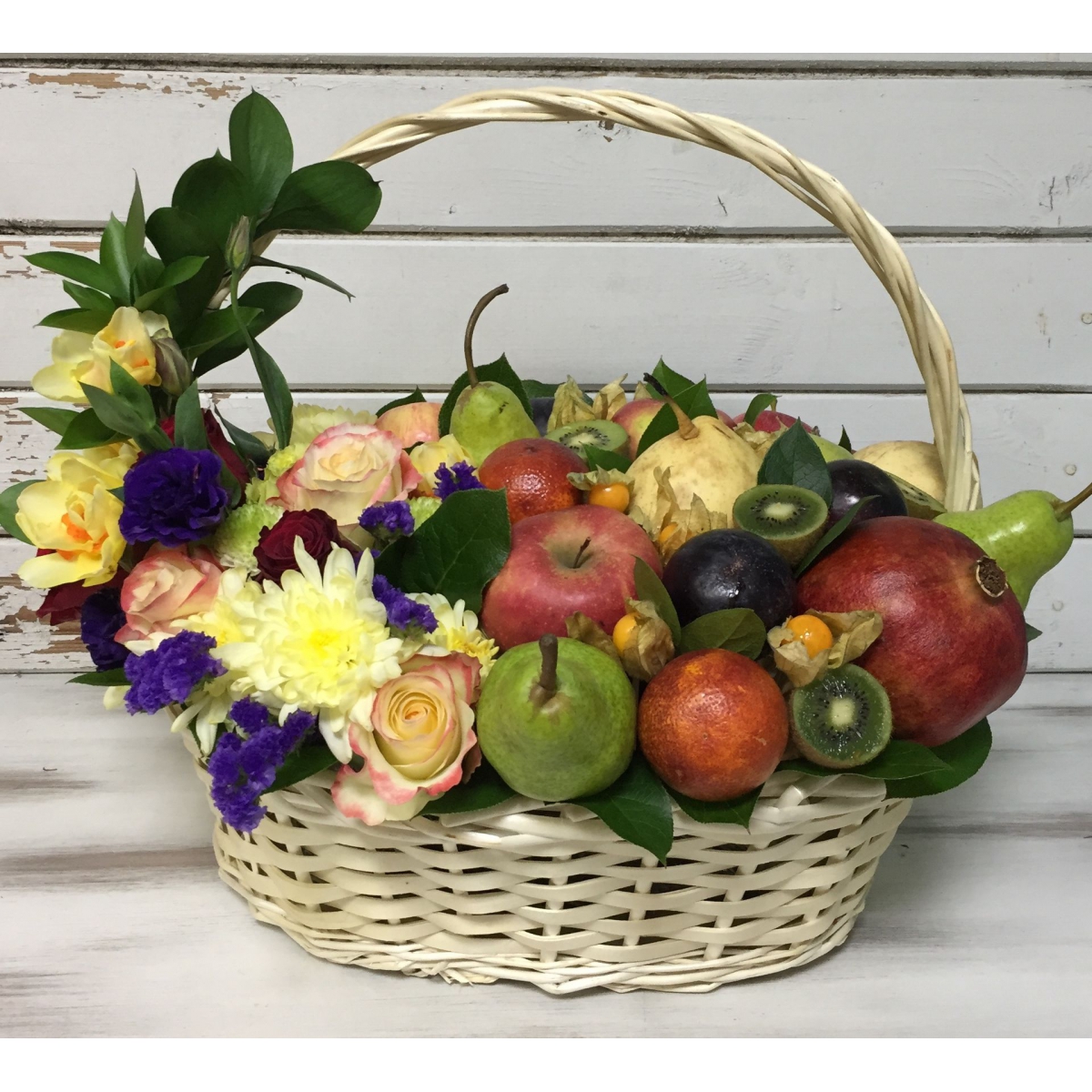 Корзина с фруктами "Таити"