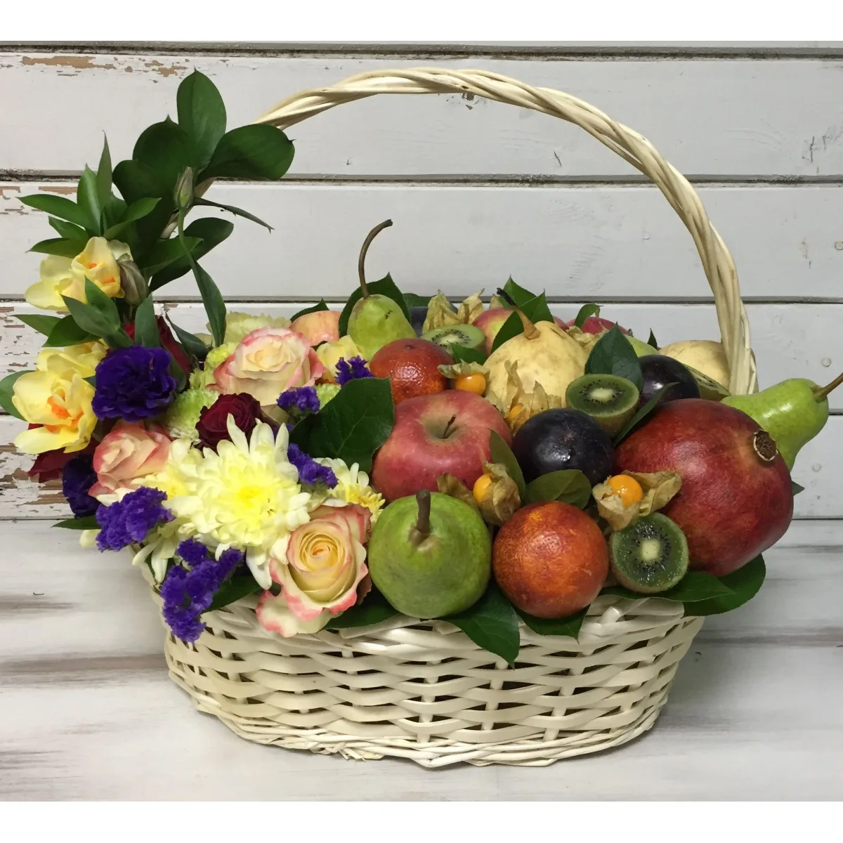 Корзина с фруктами "Таити", Корзины с фруктами - Luxury Roses, СПб