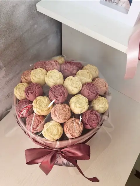Коробка 25 шоколадных пионов, Шоколадные розы - Luxury Roses, СПб - фото 2