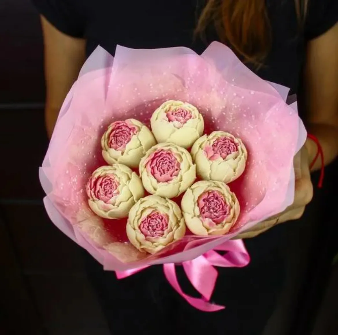 Букет 7 Пионов, Шоколадные розы - Luxury Roses, СПб