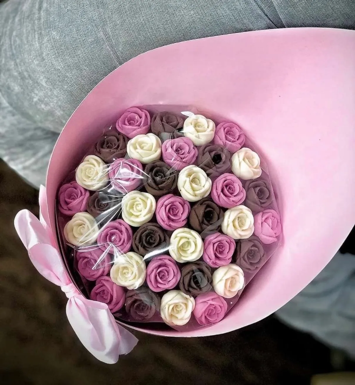 Букет 37 шоколадных роз pink - Шоколадные розы
